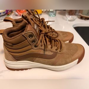 Vans UltraRange Hi MTE Hiking Shoe Sneaker size 8.5 Women